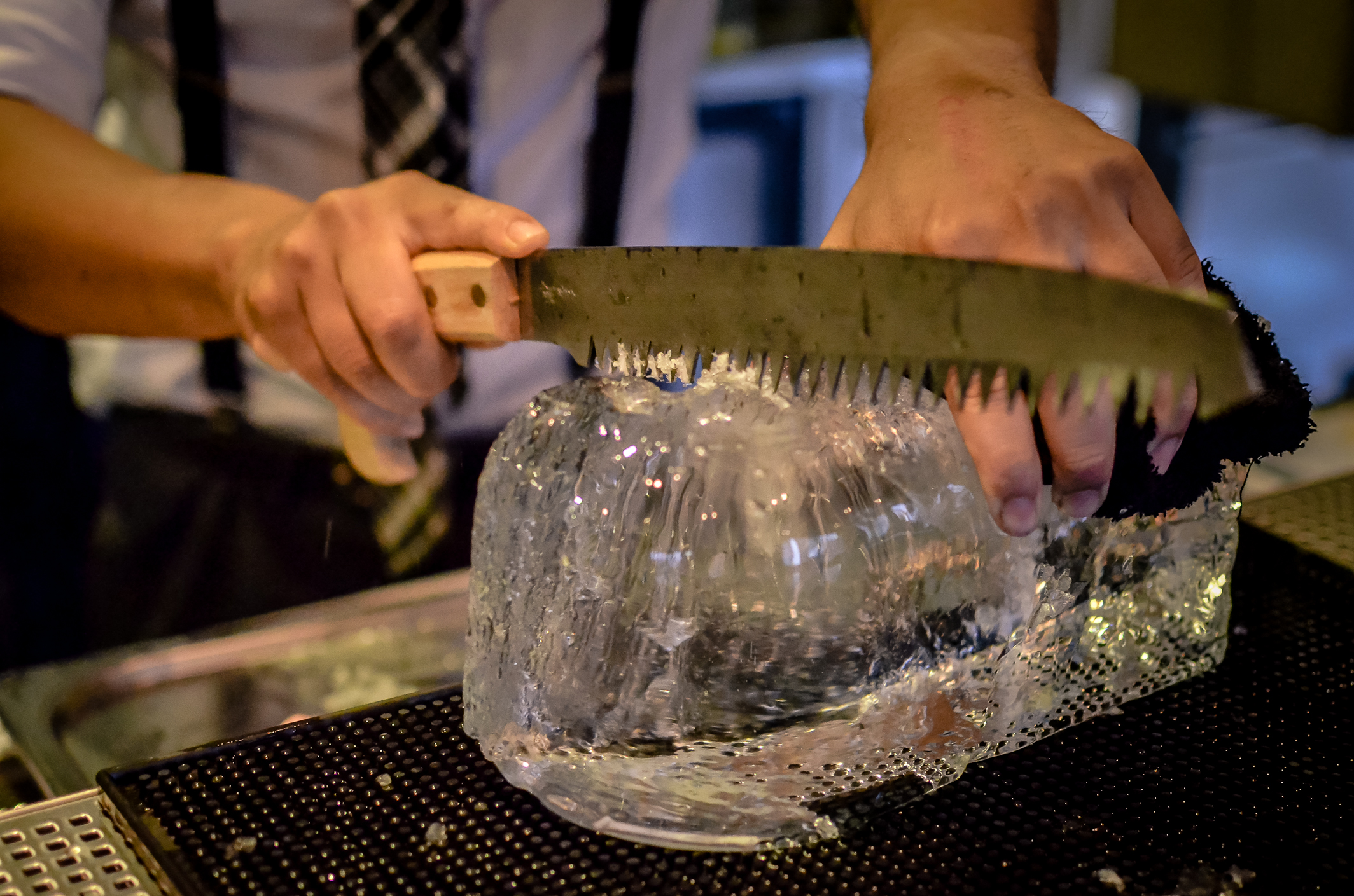 Tokyo Bird - carving ice block